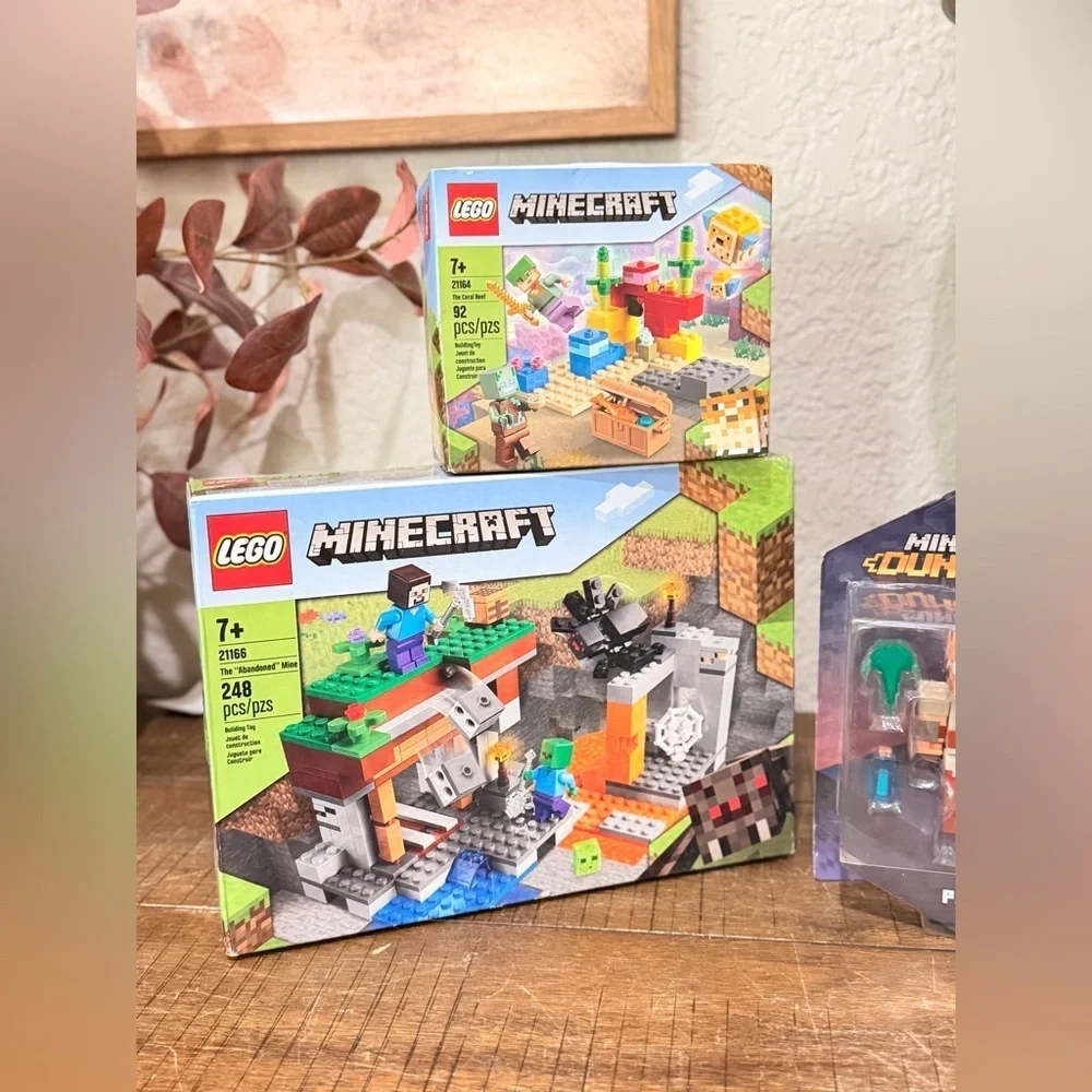 Minecraft Bundle Lego 21116 , 21164 , & PAKE all 3 available now!